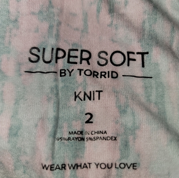 NEW NWT Torrid Plus Size Midi Super Soft Hankerchief Sangria Sunset Dress Sz 2X - Picture 5 of 8